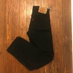 Men’s Levi 32 x 34 straight leg black jeans